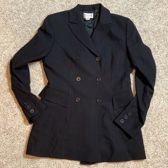 Vintage Greta Garbo Collection Double Breasted Pin Stripe Jacket. Made in Italy. - Picture 6 of 13